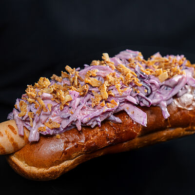 Хот-дог Коул слоу в Shot Dogs убойные хот-доги по цене 350 ₽