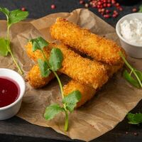 Сырные палочки с соусом тартар в Сытый Лось