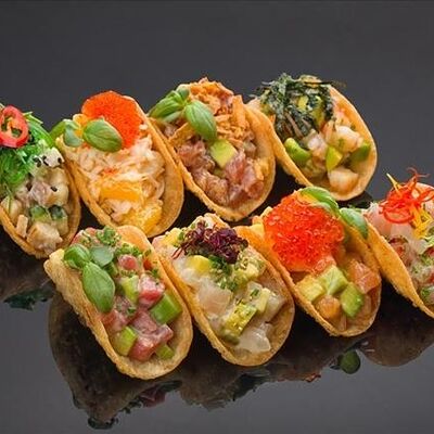 Большое ассорти тако Bluefin в Bluefin по цене 7300 ₽