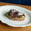 Брускетта с ростбифом, крем-сыром и печеными овощами в Васильки по цене 539