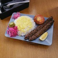 Кебаб говяжий с рисом в Mustang Lounge Cafe
