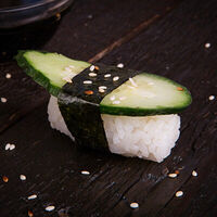 Суши с огурцом в Суши Тайм