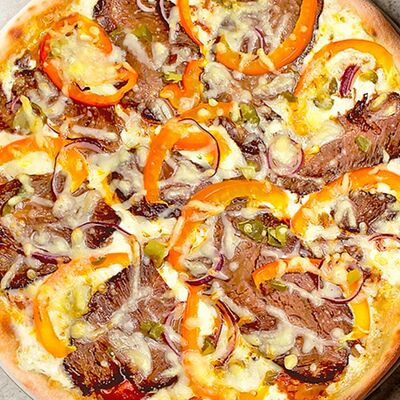 Фирменная с телячьими щечками в ПиЦЦунда Море начинки по цене 1320 ₽