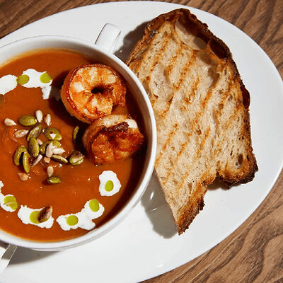 Тыквенный крем-суп с креветками в Гостиная по цене 510 ₽