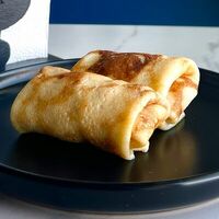 Блины с бананом и карамелью в Filippe