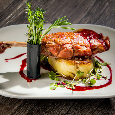 Утка конфи в Christian по цене 1200 ₽