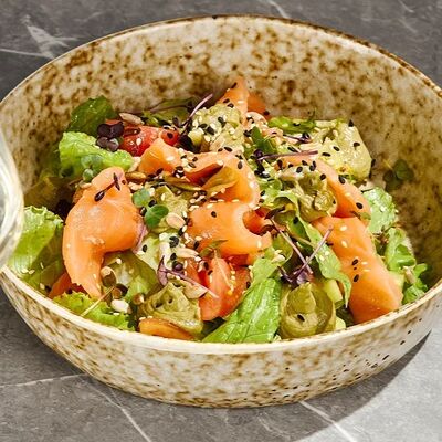 С лососем, гуакамоле и с апельсиновым соусом в Гастробар DOM по цене 650