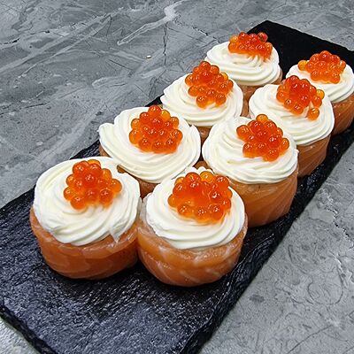 Холодный ролл Филадельфия люкс в Full house по цене 767 ₽