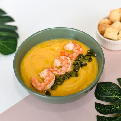Тыквенный крем-суп с креветками в Pokemania по цене 789 ₽