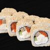 Ролл с лососем в кунжуте в Sushi Ways по цене 600