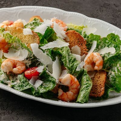 Цезарь с креветками в Ginza по цене 1590 ₽