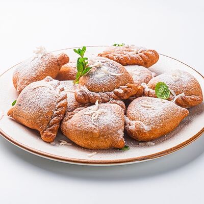 Самоса с творогом в Саттва по цене 160 ₽