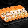 Горячий килограмм в SUSHIROLLS по цене 1080