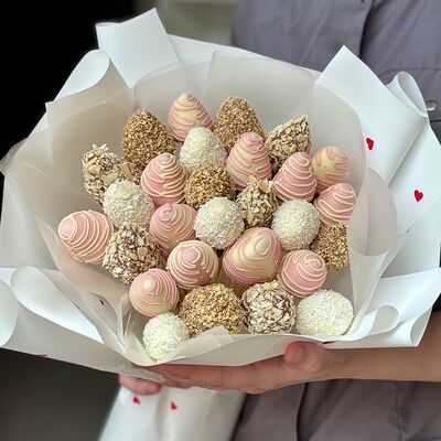 Букет клубники в шоколаде №4 в Di Panna Confetteria по цене 3590 ₽