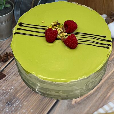 Торт Фисташковый с малиной в Робин Сдобин по цене 750 ₽