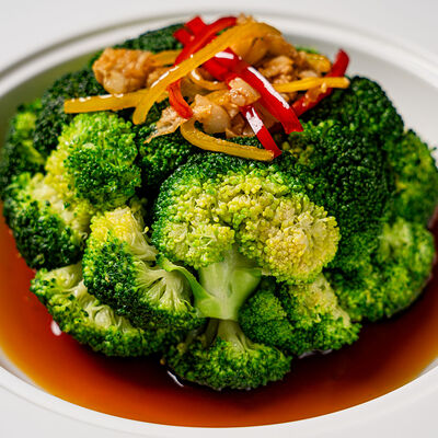 Брокколи в соевом соусе в Soluxe Club по цене 1050 ₽