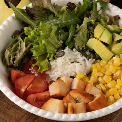 Боул с копченной курицей в Tayami по цене 490 ₽