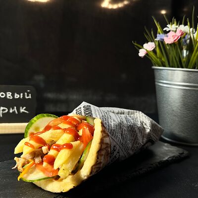 Сувлаки с курицей в Торговый дворик по цене 490 ₽