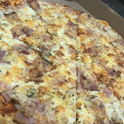 Пицца Мясная в TAY NAY по цене 920 ₽