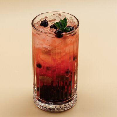 Фиалка со смородиной в Бабуля по цене 430 ₽