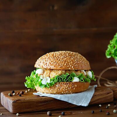 Чикен Бургер в Mm burger по цене 250 ₽