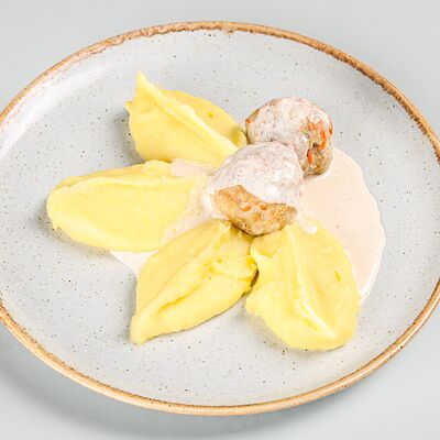 Тефтельки в сливочном соусе с картофельным пюре в Семейный ресторан Mr Grek по цене 580 ₽