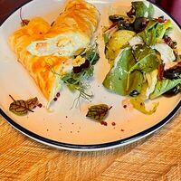 Омлет с креветками в Prosto Bistro