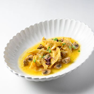 Равиоли с уткой и грецким орехом в Capo Ristorante по цене 1200 ₽