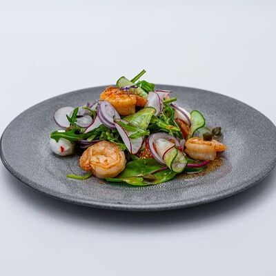 Салат Средиземноморский в Глинтвейн по цене 930 ₽