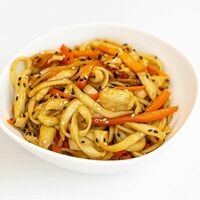 Удон с овощами в Маки