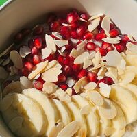 Овсяная каша с бананом и миндалем в Сельдерей