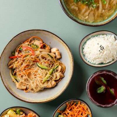 Обед с курицей в Lee's Food по цене 459