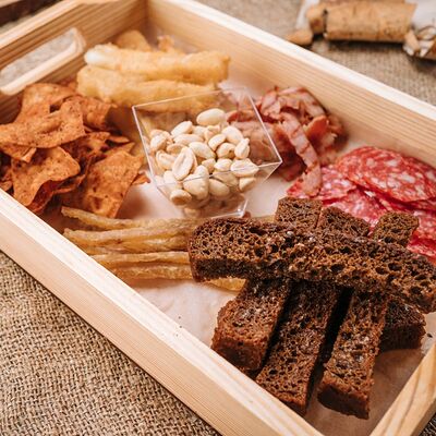 Тарелка к пиву в Кафе-парк Теремок по цене 650 ₽