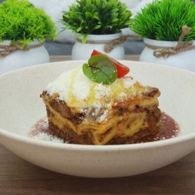 Лазанья мясная в Сытый мишка по цене 590 ₽