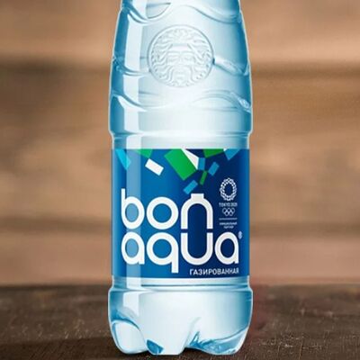 Вода BonAqua газированнаяв Йогурт Айленд по цене 90 ₽