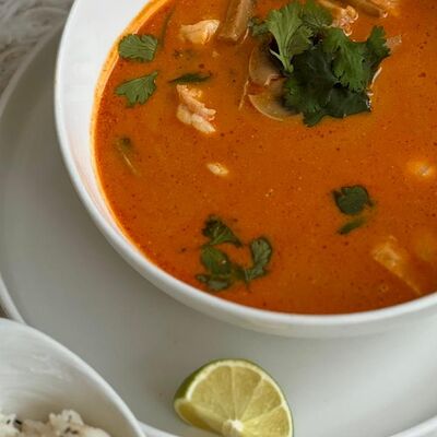 Суп Том ям с креветками в Berberry & ptichka по цене 799 ₽