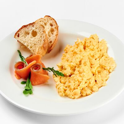 Скрэмбл с лососем в Кофеин по цене 370