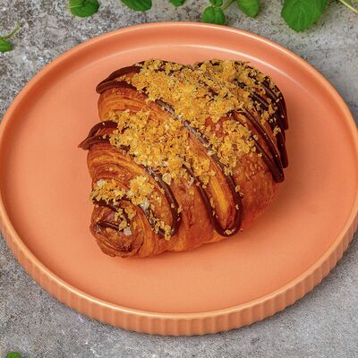 Круассан со сгущенкой в CHO-KAVO по цене 110 ₽