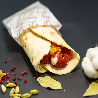 Хот-дог в пите в Джудос joudos шаверма 12 по цене 370 ₽