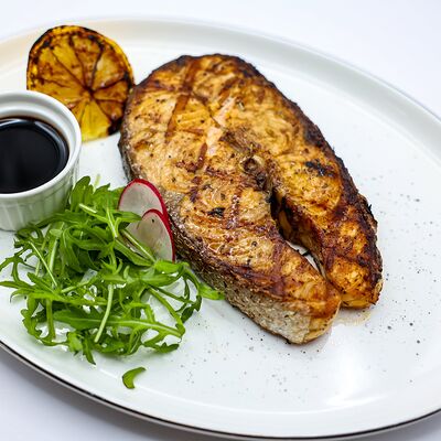 Стейк из семги на гриле в Собрание по цене 1565 ₽