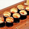 Запеченный мини-ролл с креветкой в SUSHIPIZZAWOK по цене 490