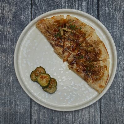 Роти кимчи с сыромв Is Ku Sushi Ramen Bar по цене 600 ₽