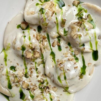 Равиоли с креветками и грушей в соусе из горгонзолы в L'angolo Italiano по цене 36 р.