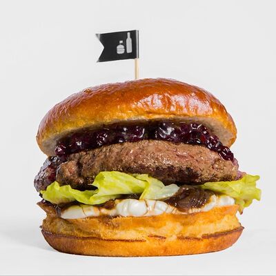 Скандинавский бургер в Бюро Бургеры и Бар по цене 710 ₽