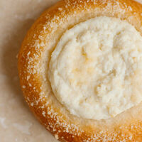 Ватрушка в Brioche