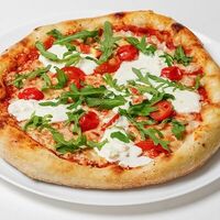 Маргарита со страчателлойв Монста pizza