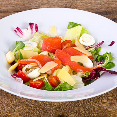 Салат Цезарь с семгой в Piccola Pizza по цене 420