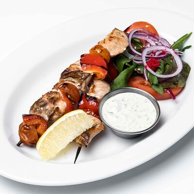 Шашлык из лосося в Камелот по цене 670 ₽