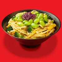 Удон с ореховым соусом и эдамамэ в Good Food Bowl