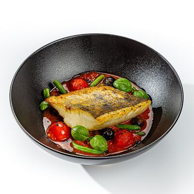 Филе волжского судака в стиле Аква-Пацца в The Brasserie по цене 1099 ₽